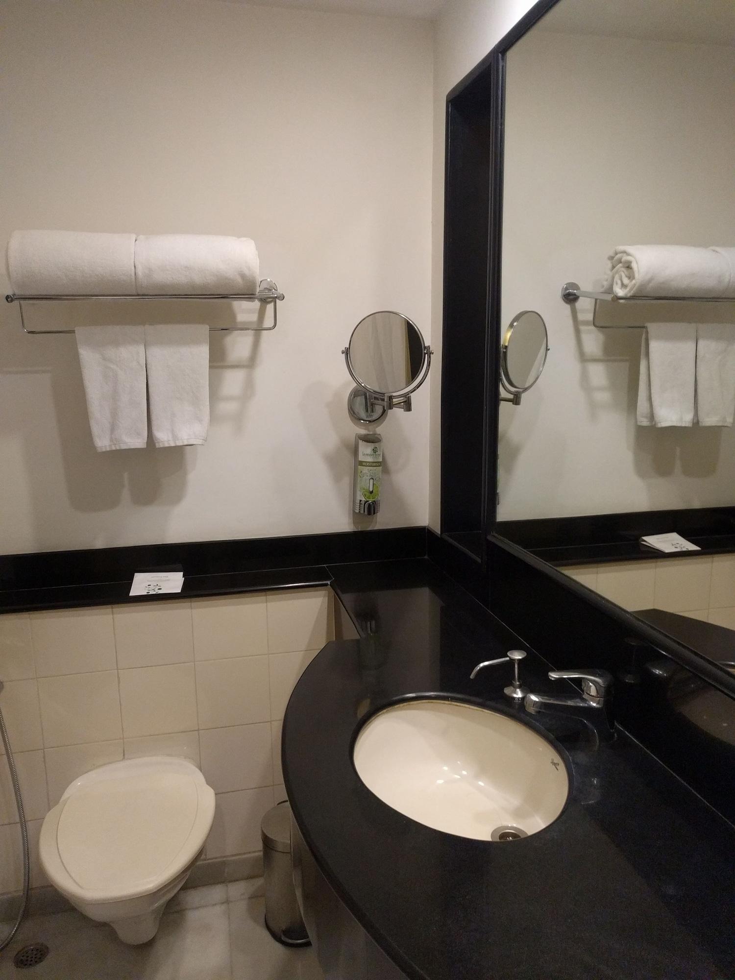 Lemon Tree Hotel, Udyog Vihar, Gurugram Gurgaon Zewnętrze zdjęcie