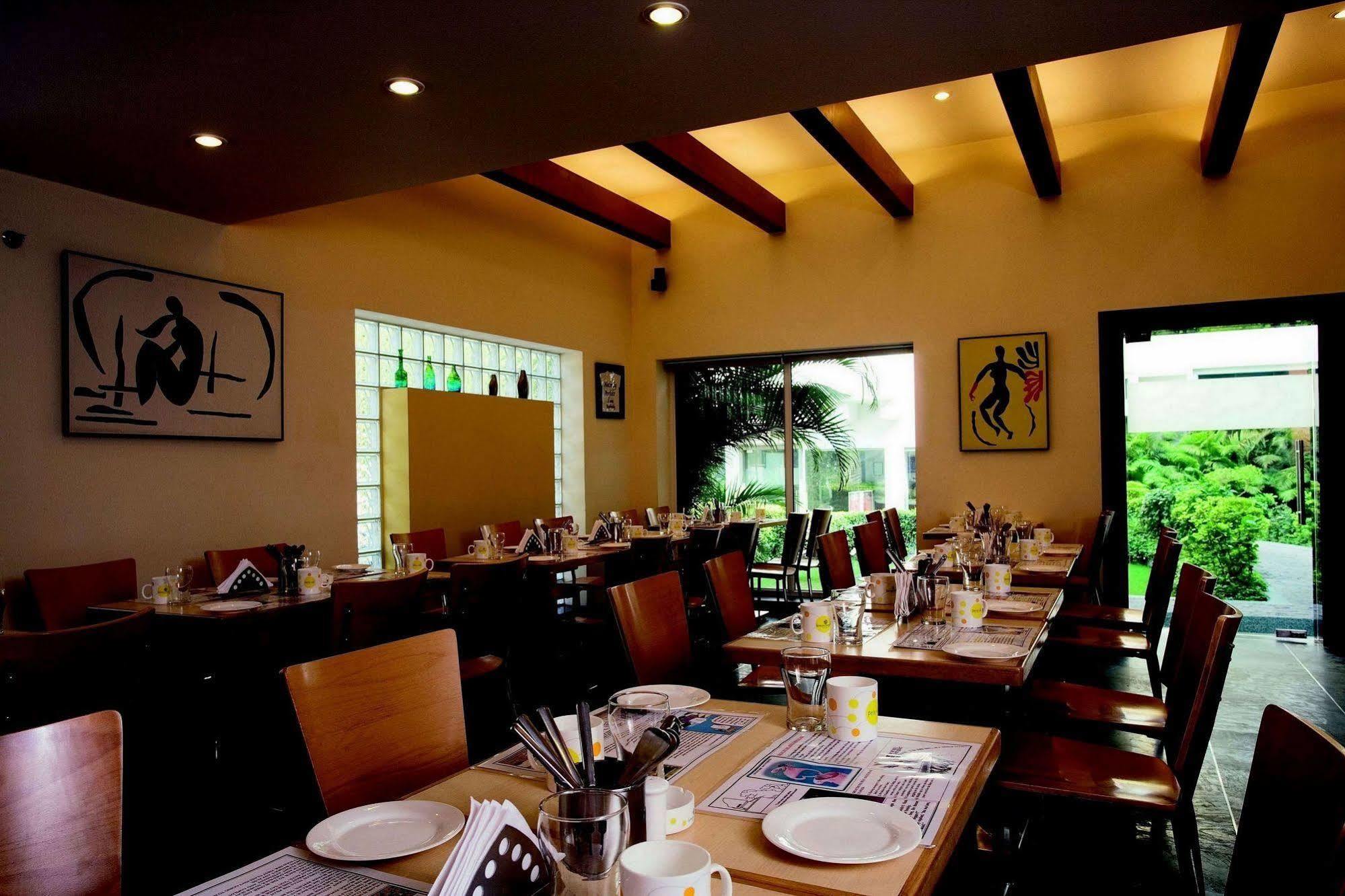 Lemon Tree Hotel, Udyog Vihar, Gurugram Gurgaon Zewnętrze zdjęcie