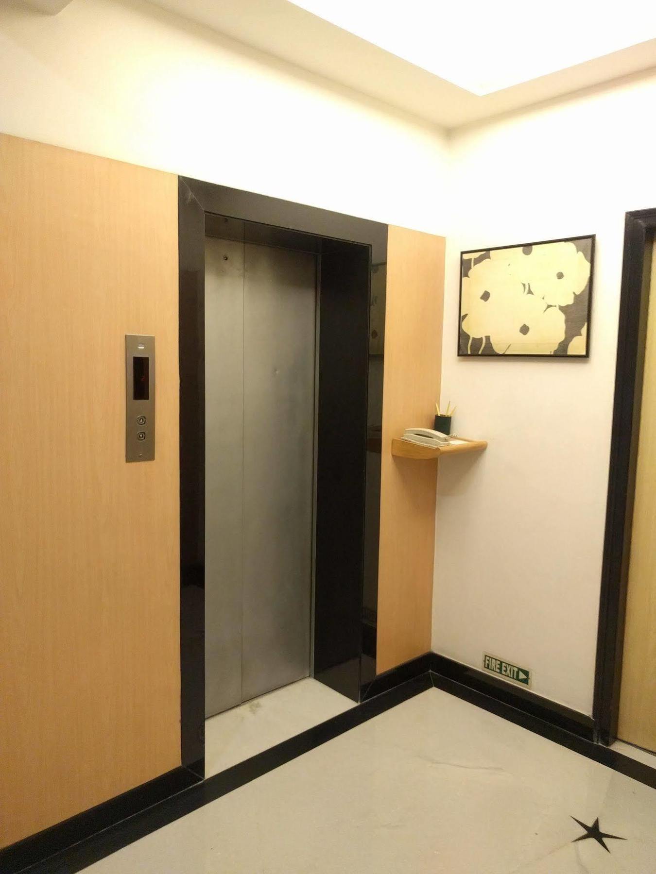 Lemon Tree Hotel, Udyog Vihar, Gurugram Gurgaon Zewnętrze zdjęcie